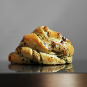 Hartige bun - olijven & pesto